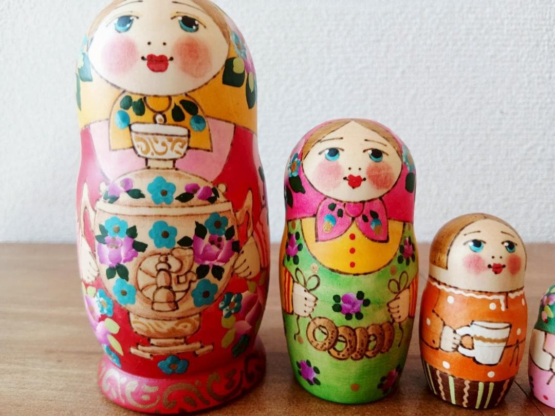 【LYH044】北欧ロシア雑貨 リューバ作のマトリョーシカ　サモワール