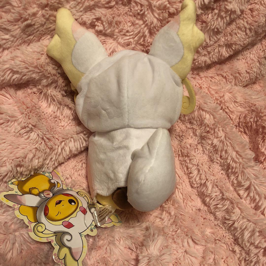 ポケモンセンター メガタブンネのポンチョ ピカチュウ ポケモン