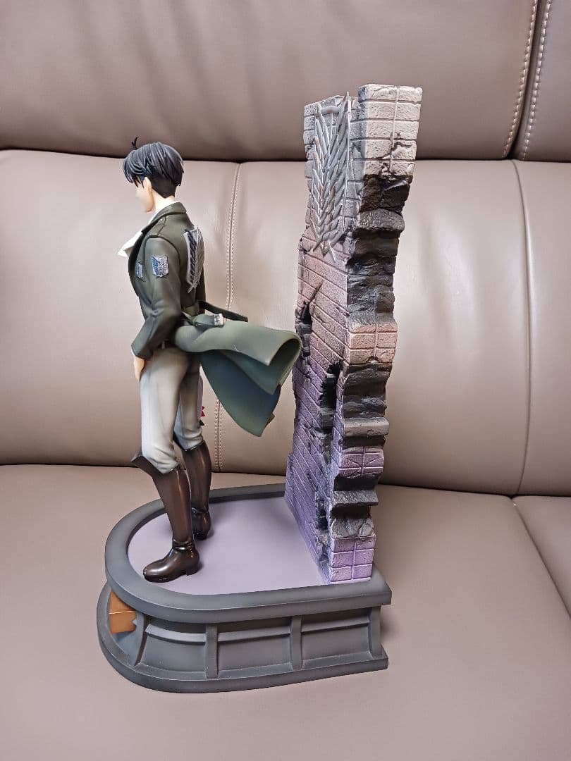 進撃の巨人　リヴァイ　birthday 1／7スケールフィギュア