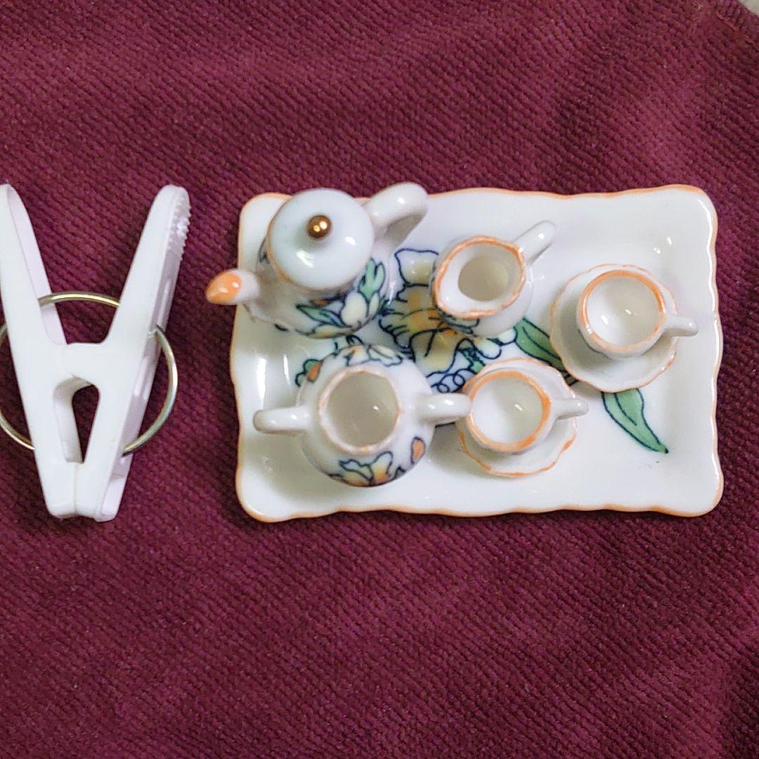 59番 ミニチュア ドールハウス 陶器 カップ＆ソーサー＆ミルク入れ他セット