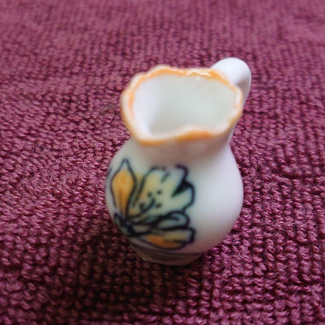 59番 ミニチュア ドールハウス 陶器 カップ＆ソーサー＆ミルク入れ他セット