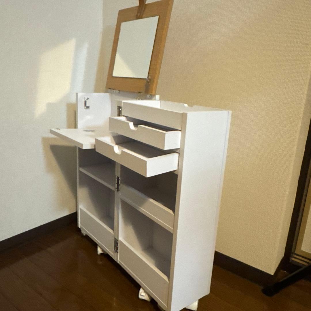 コンパクトドレッサー