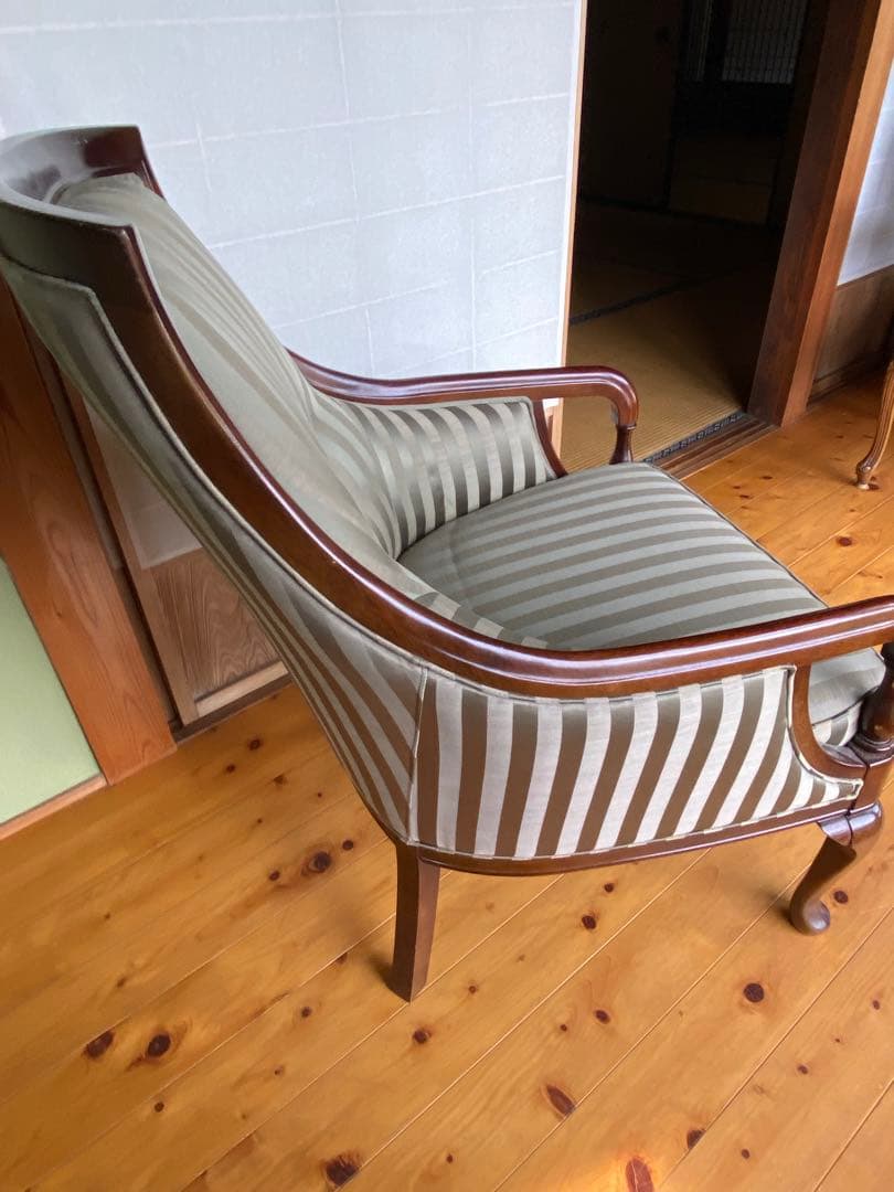 高級家具マルニのクラシックストライプ1人掛けソファ　地中海シリーズ