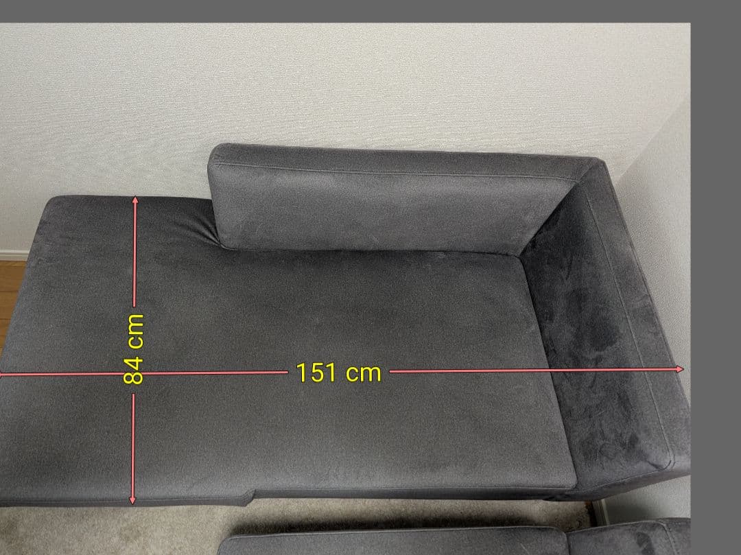 [引き取り限定]グレーのL字型カウチ/ソファとクッション4個