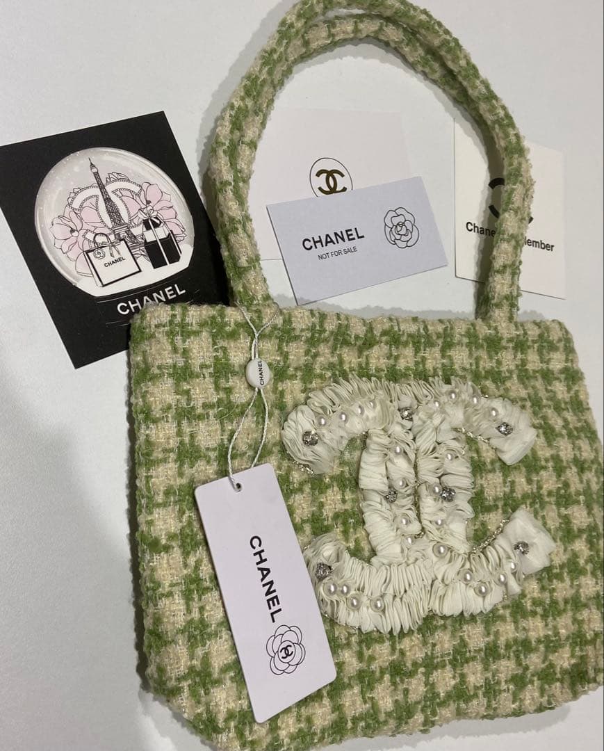 ま*き様 CHANEL トートバッグ　フリル　ビッグココ　シャネルノベルティ　シ