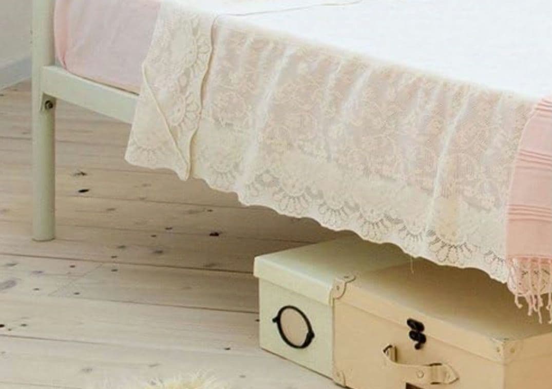 アイアンベッドフレーム　ホワイト セミダブル