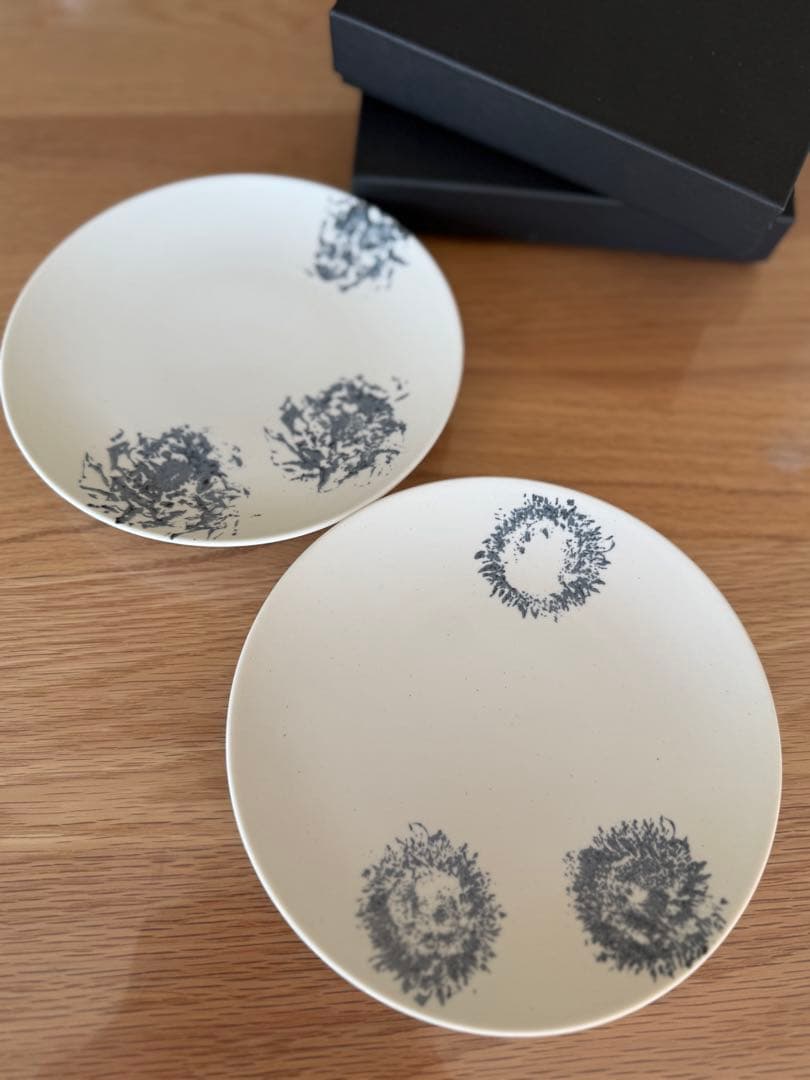 ニコライバーグマン　有田焼プレート　新品未使用　シリアルナンバー入り　Sサイズ