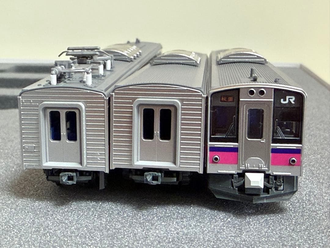 鉄道模型　Nゲージ　KATO 10-1557 701系　0番台　秋田色