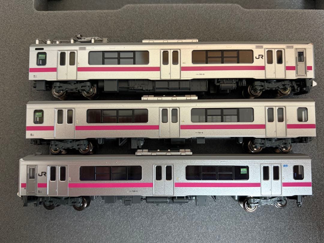 鉄道模型　Nゲージ　KATO 10-1557 701系　0番台　秋田色