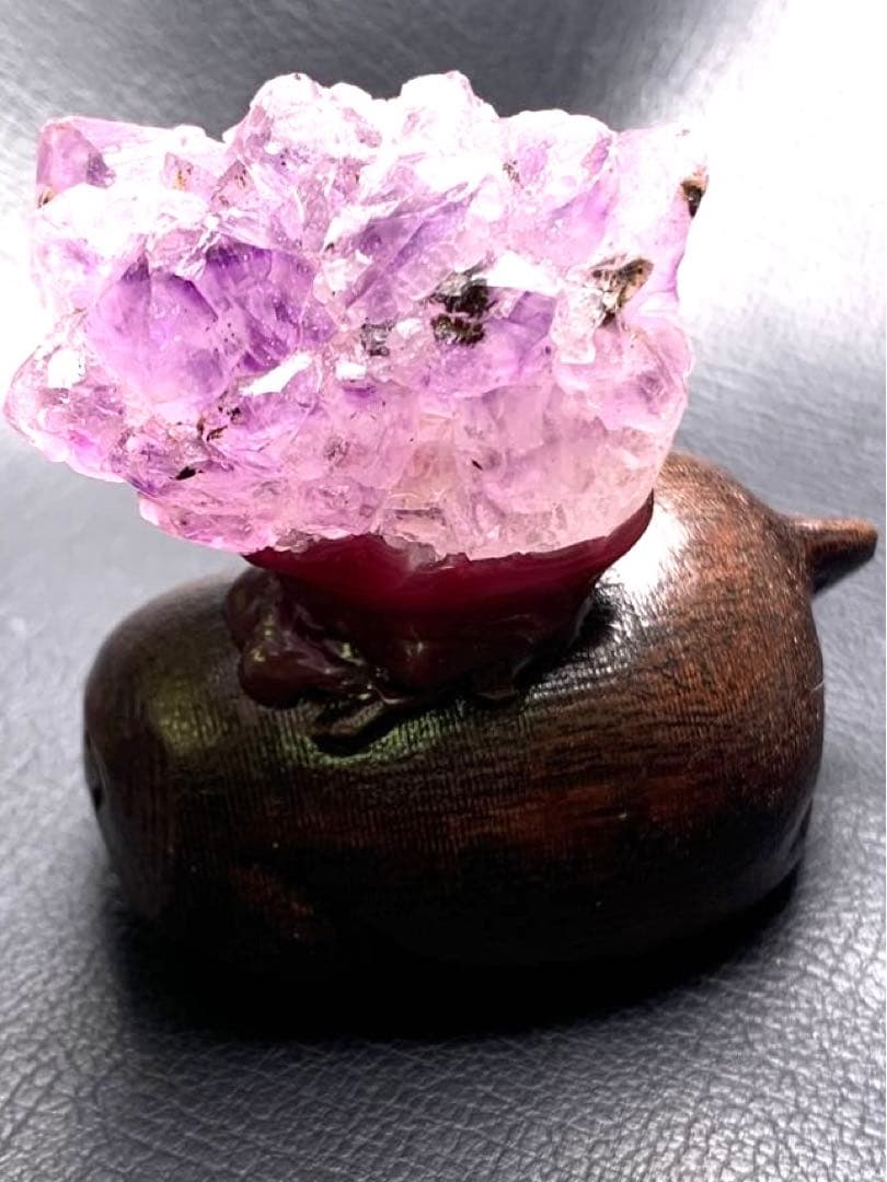 070697 天然アメジスト原石　ブタさん置き物