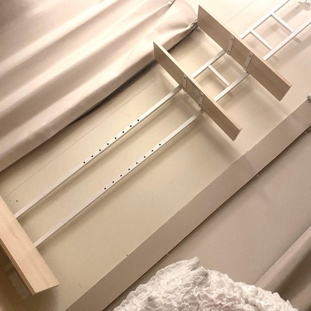 突っ張り壁面　TVラック