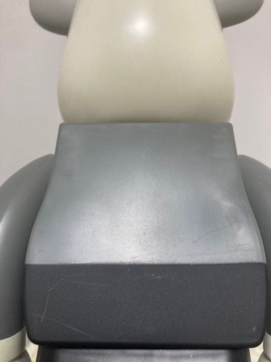 絶版400% BE@RBRICK カウズ KAWS 初代1st 美品 - メルカリ