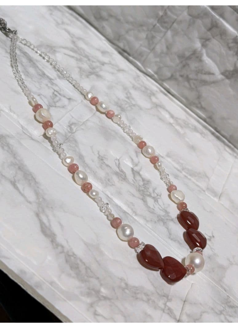 ハート型メノウと淡水パールのネックレス