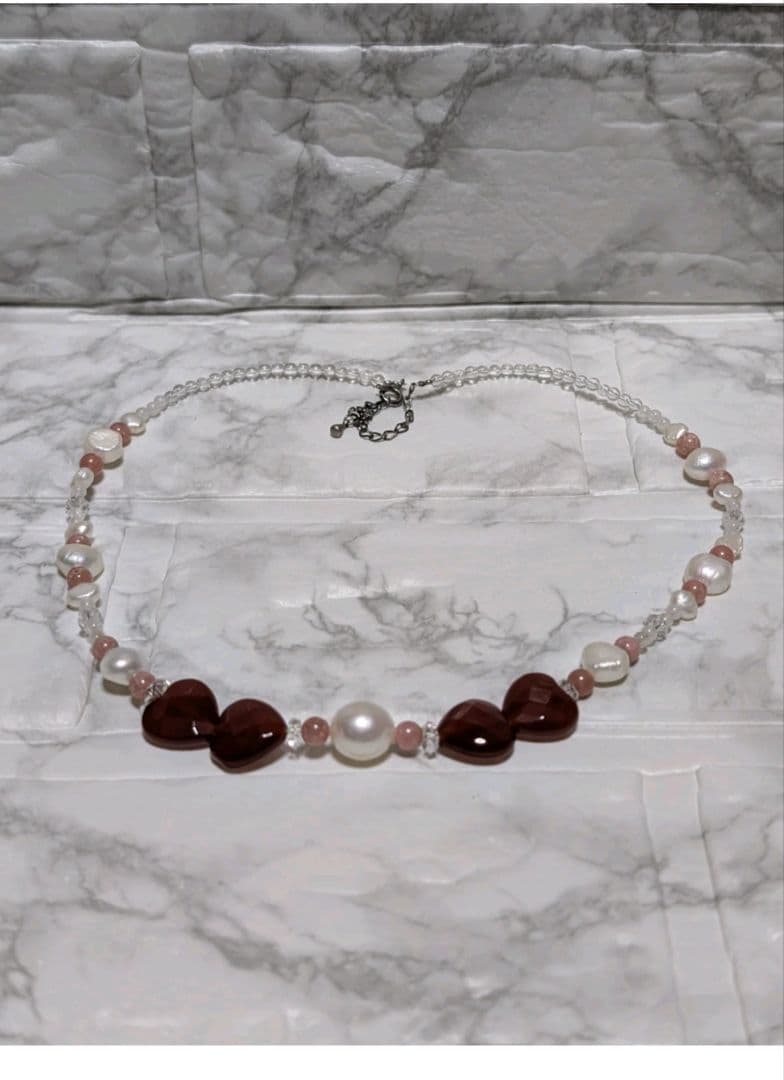 ハート型メノウと淡水パールのネックレス