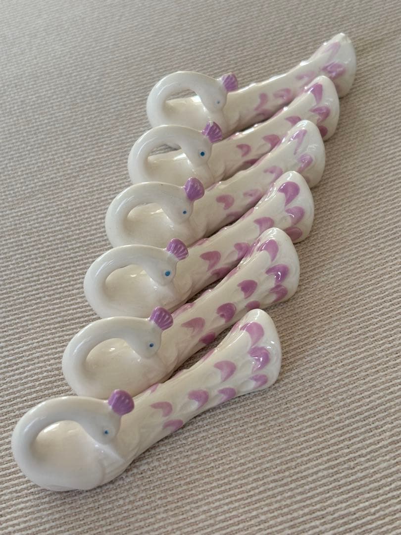 フランスアンティーク カトラリーレスト ピンク色の羽のクジャク 6個セット