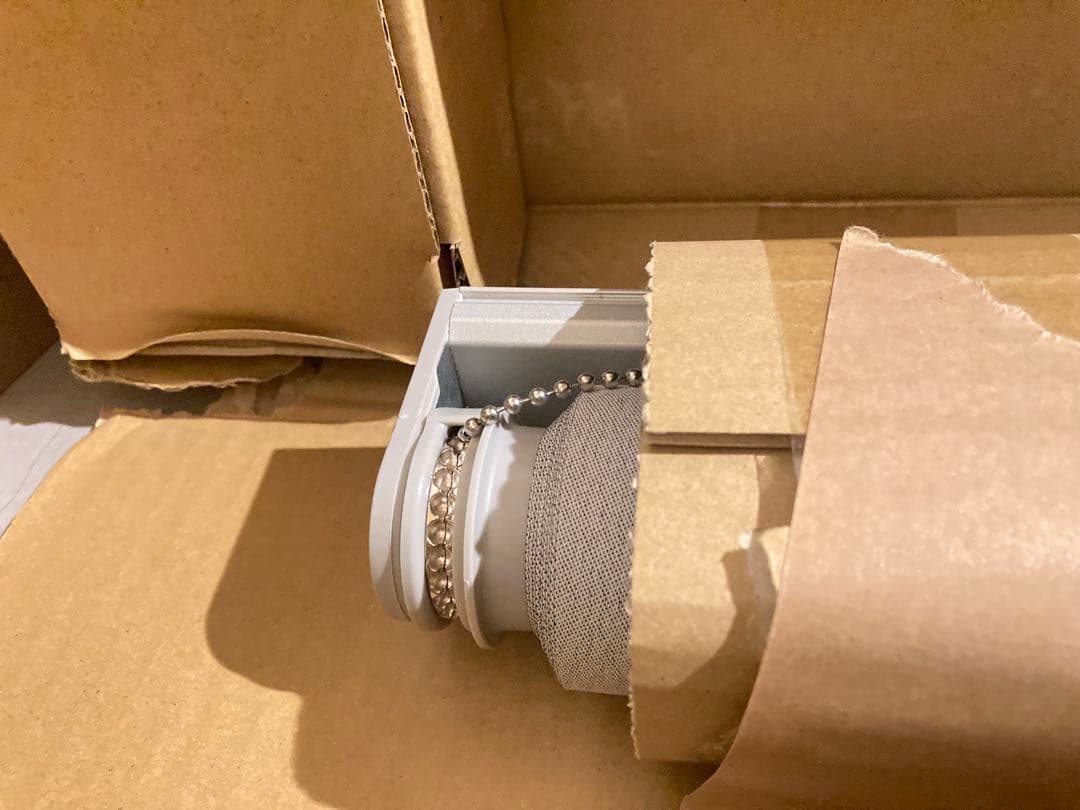 遮光 ニチベイ ロールスクリーン ソフィー ミニマル幅161×丈129【右操作】