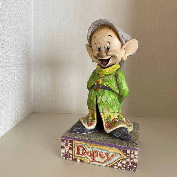 ディズニー　トラディション　エネスコ　y ドーピー　7人の小人