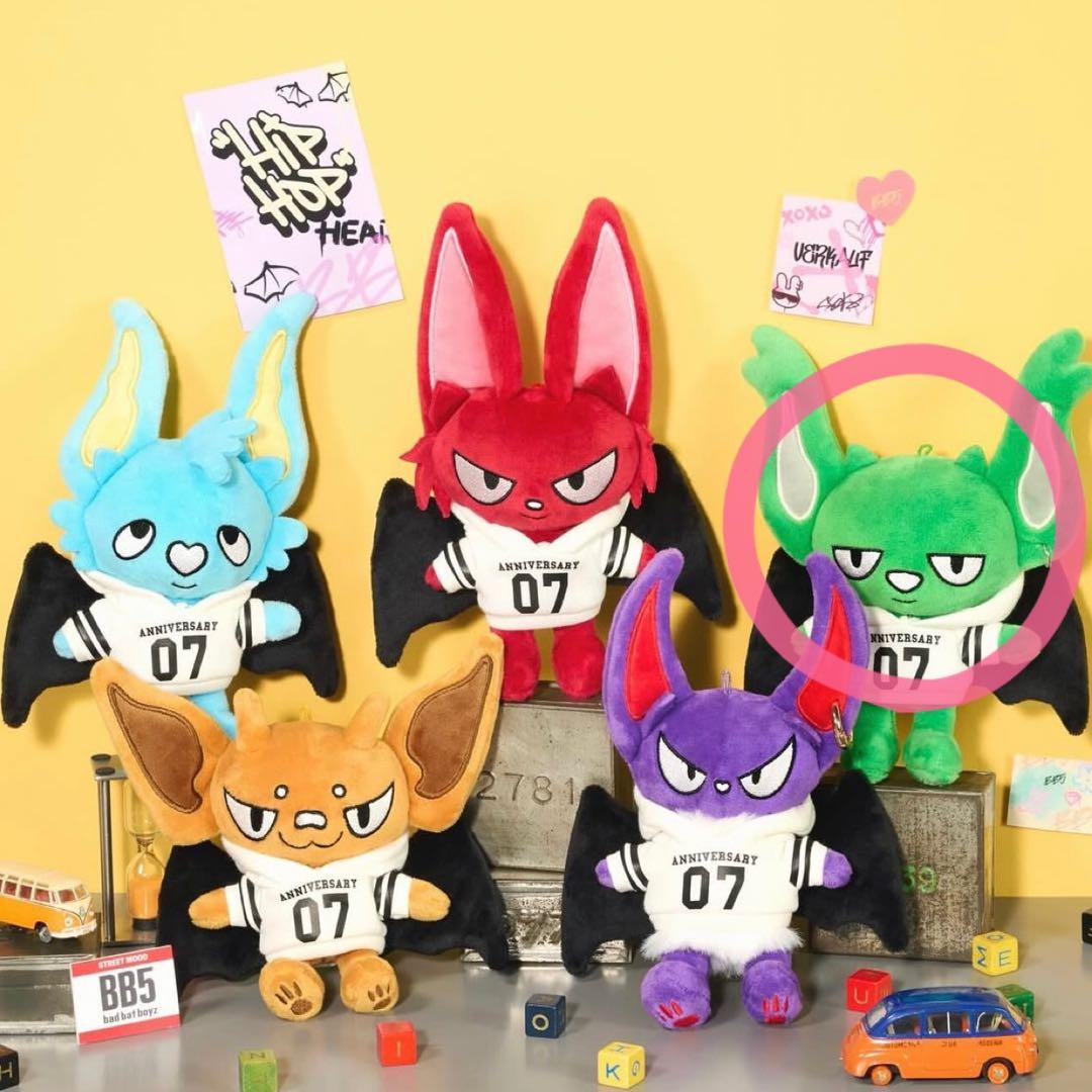 新品】コムドット BB5 7周年ぬいぐるみ REI ゆうた - メルカリ