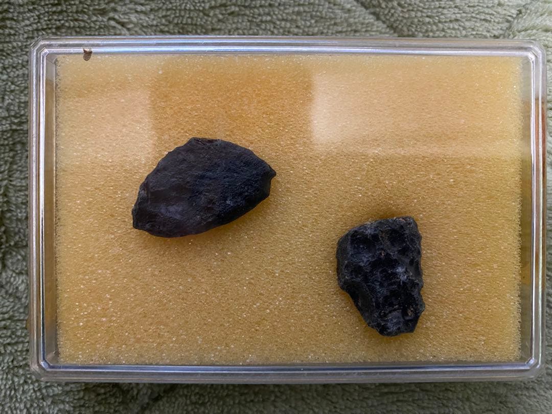 テクタイト 隕石 原石 5ケース(10個)