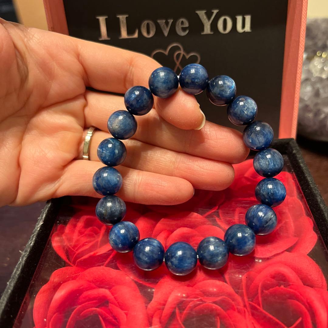 セール価格！天然石ブレスレット　高品質 カイヤナイト　大玉