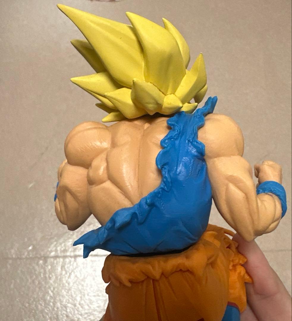 ジャンプ50周年記念 超サイヤ人孫悟空 フィギュア アクレクト付き