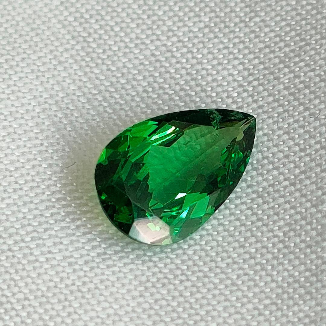 銀座ベルエトワール グリーンガーネット 0.709ct (簡易ソーティング付)