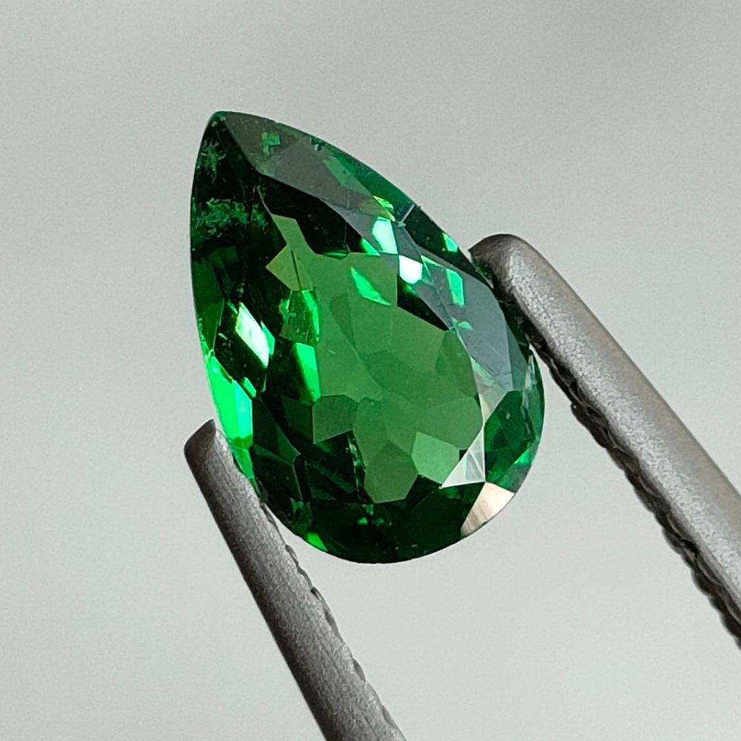 銀座ベルエトワール グリーンガーネット 0.709ct (簡易ソーティング付)