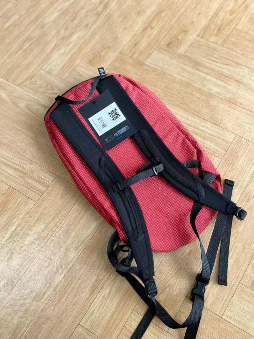 未使用 ARC'TERYX レッドチェックバックパック15L