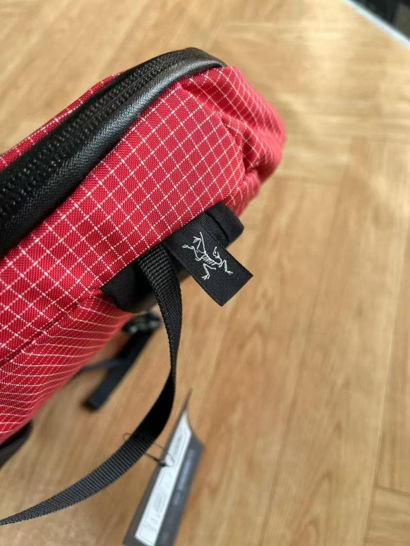 未使用 ARC'TERYX レッドチェックバックパック15L