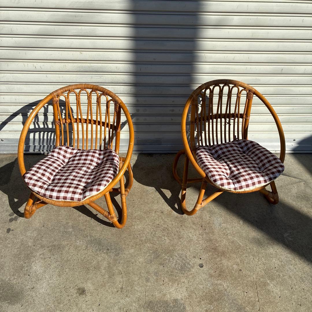 円形椅子2脚セット