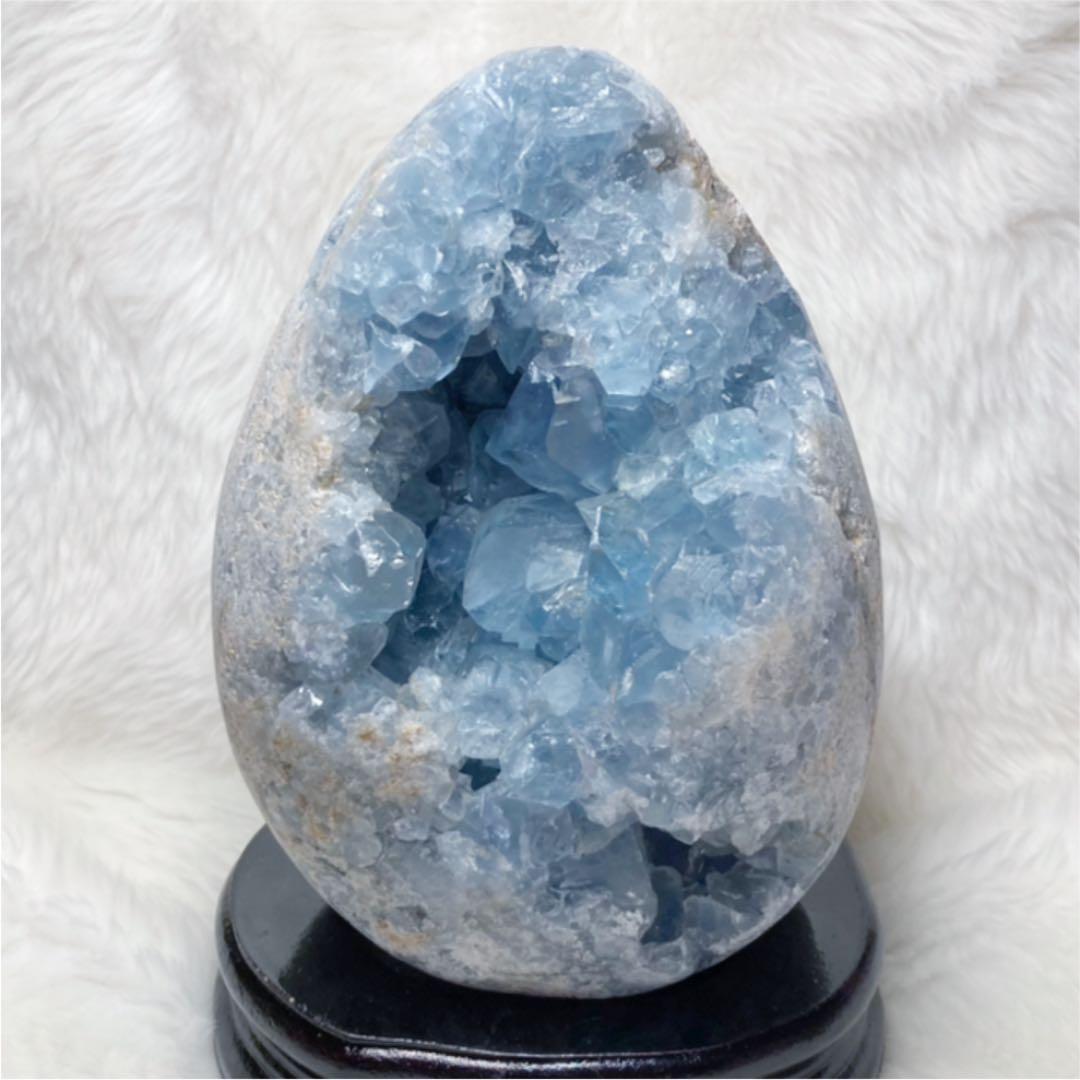 ☆ 3.8Kg！セレスタイト  天青石　たまご型　原石　パワーストーン！