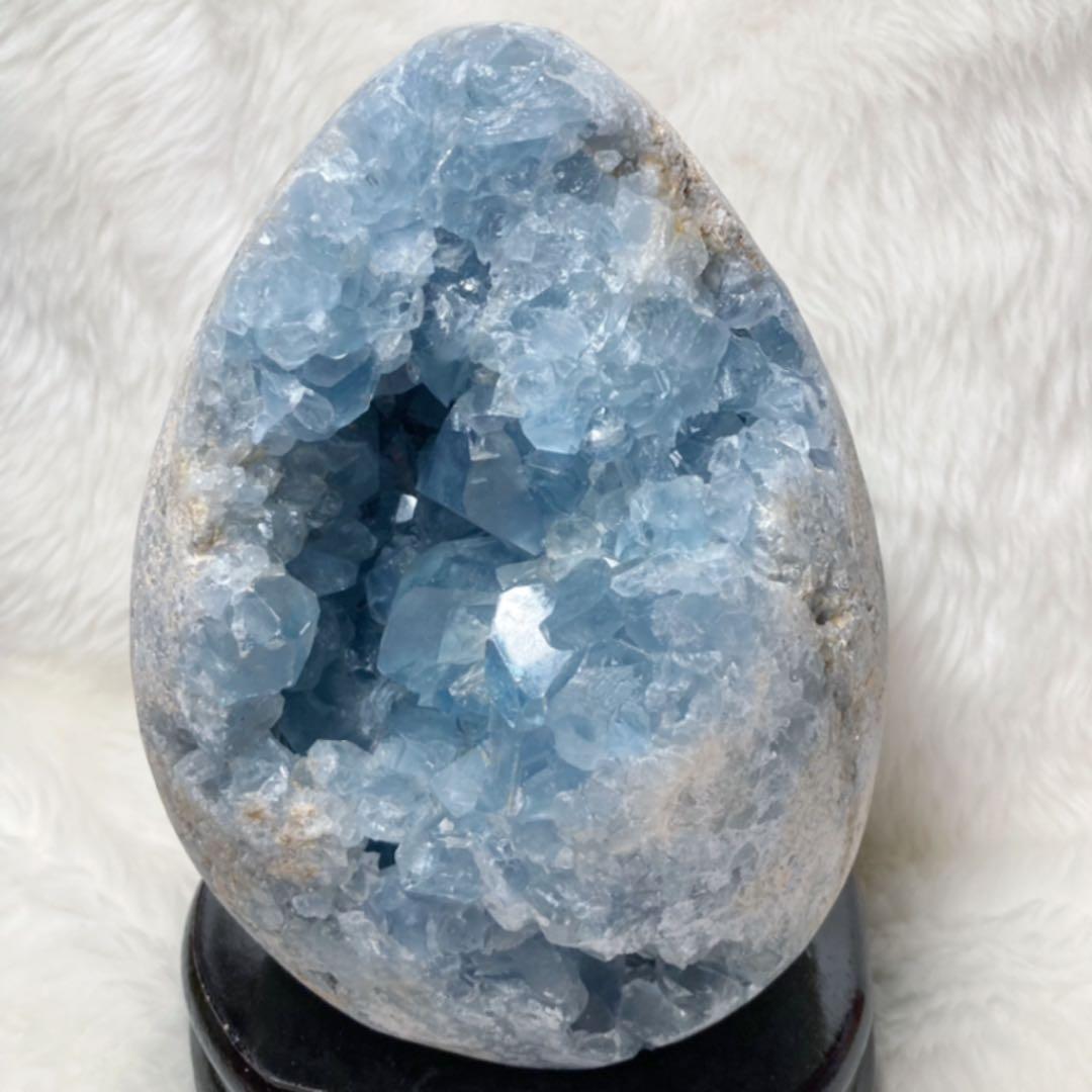 ☆ 3.8Kg！セレスタイト  天青石　たまご型　原石　パワーストーン！
