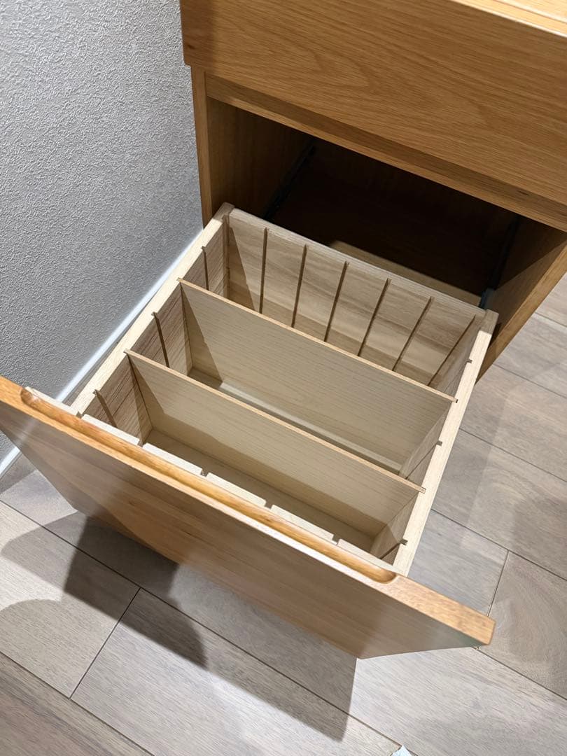 木製引き出し付きテーブル