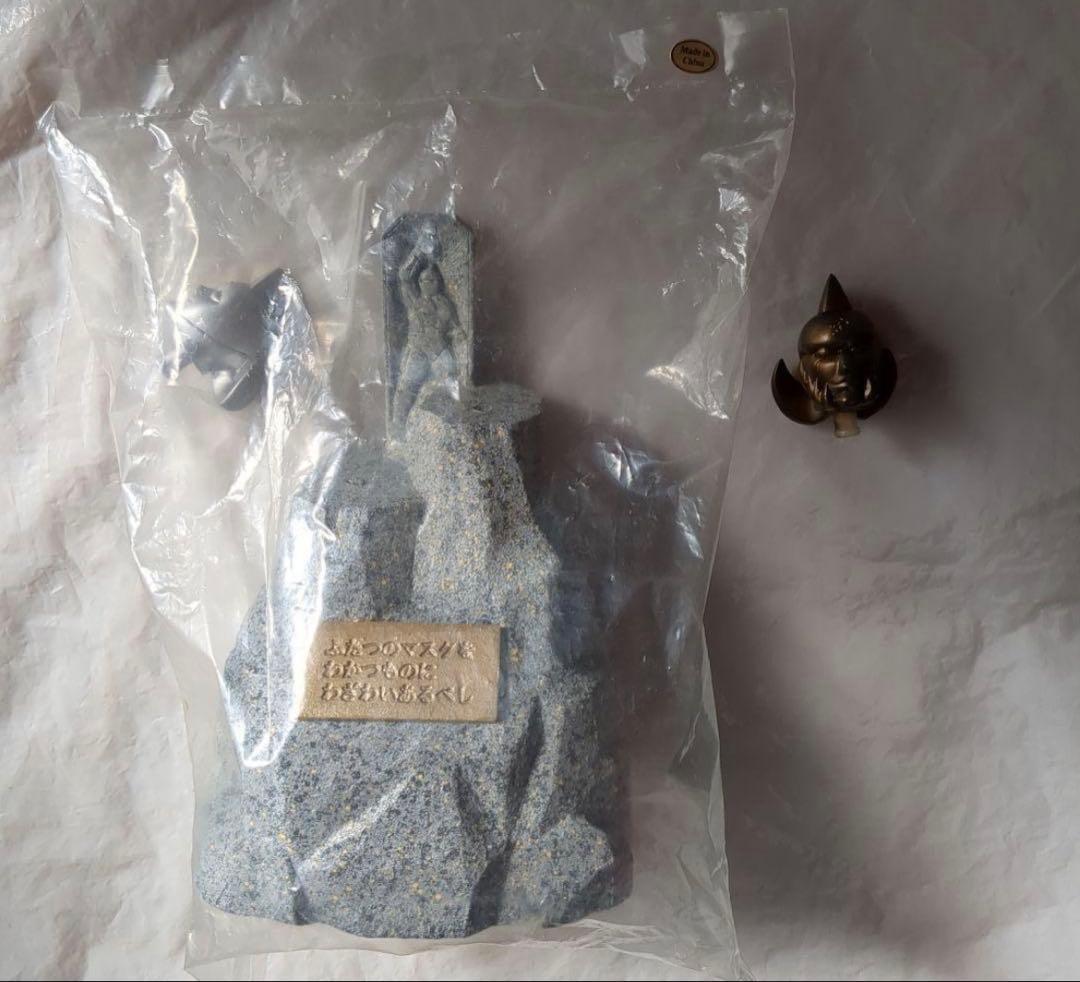 キン肉マン 伝説のマスク台座 ＆銀のマスク 絶版 非売品＋金のマスク