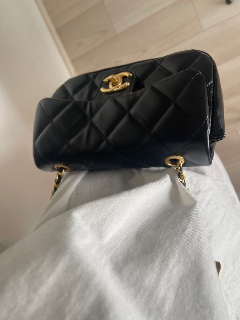 CHANEL ブラック キルティング ショルダーバッグノベルティ