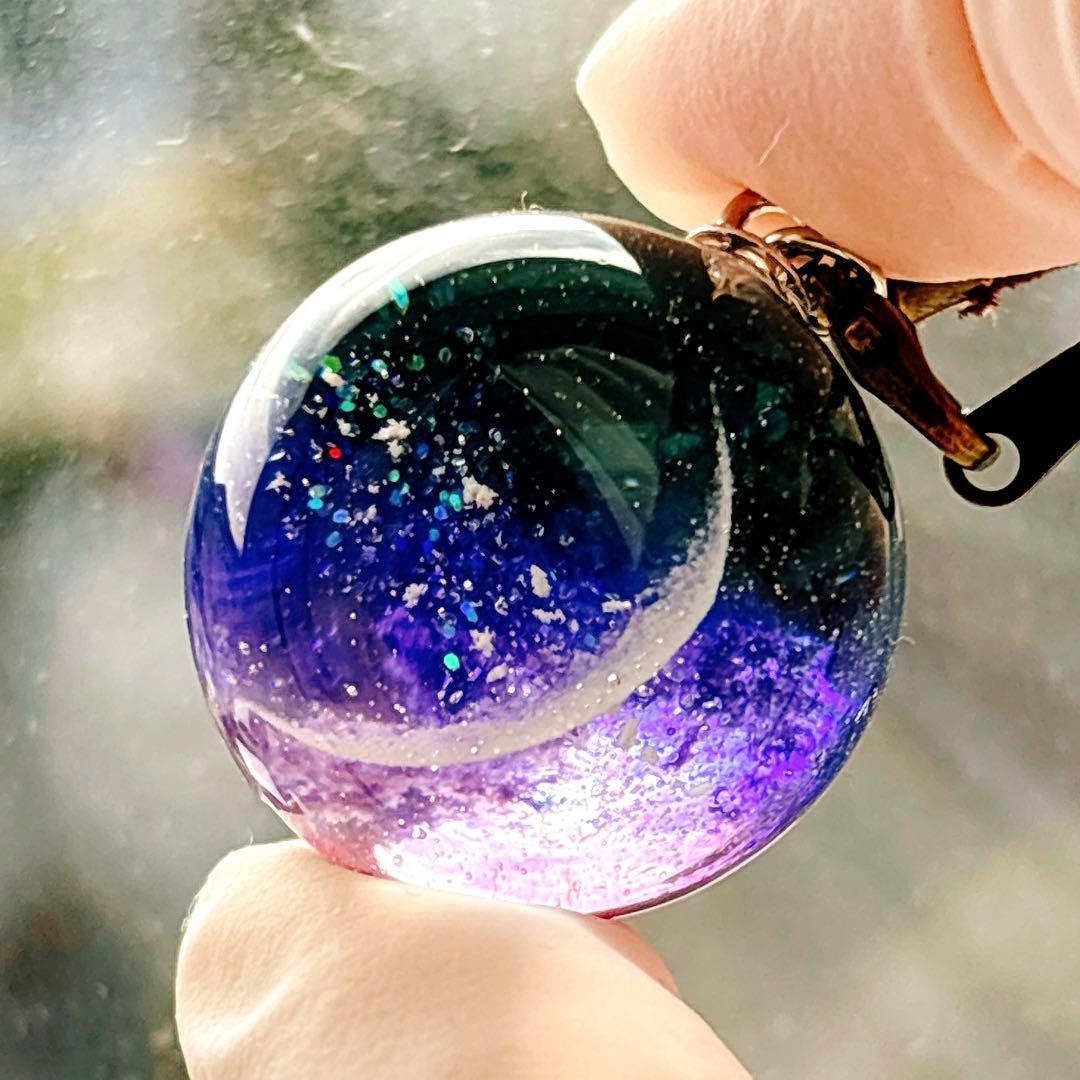 No.711 暁　球体　ネックレス　レジン　雲 レジンアート
