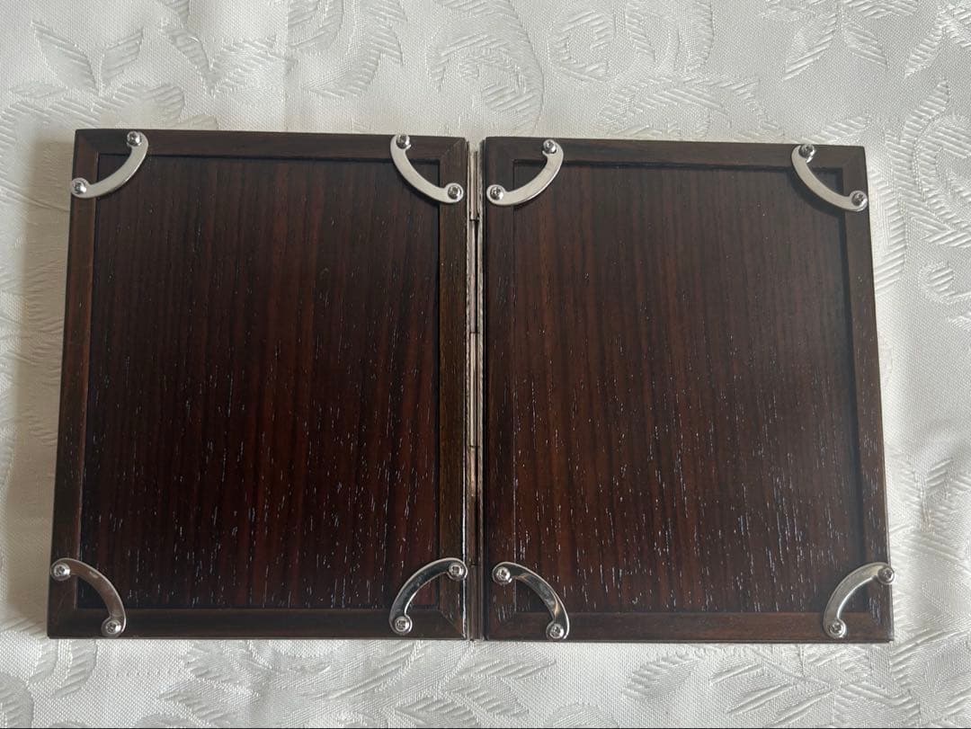 銀座和光　シルバー 970 刻印　二つ折り12×9.5 の2面フォトフレーム