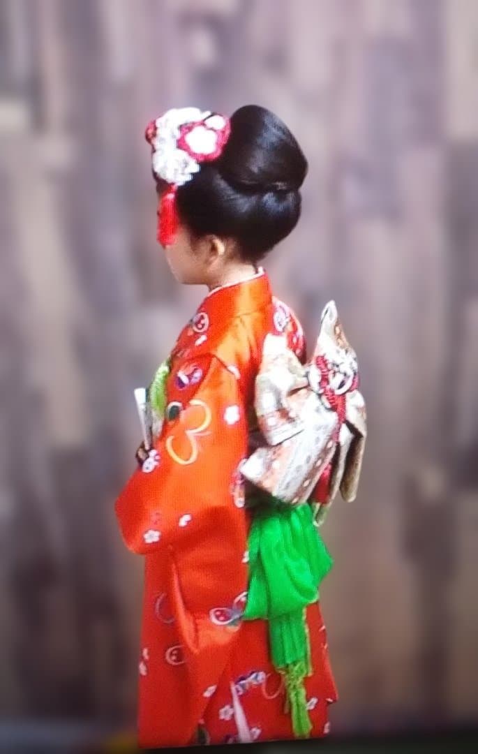 朱赤蝶柄着物　小物付きフルセット　正絹　7歳