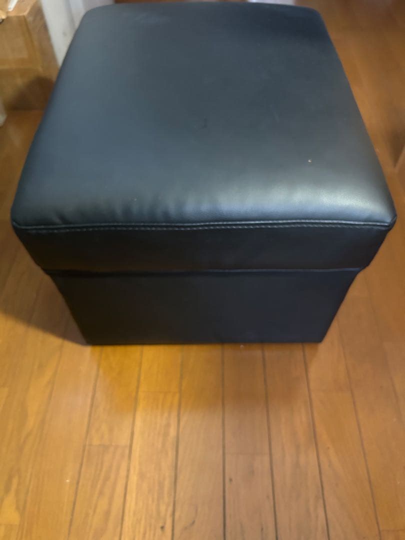 オットマン/黒革/高さ37cm/未使用