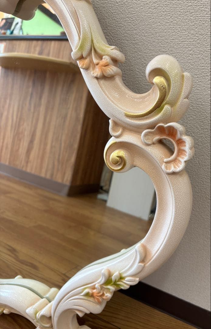 おもち【美品】アンティーク調 ミラー 壁掛け 洋風 シャビーシック