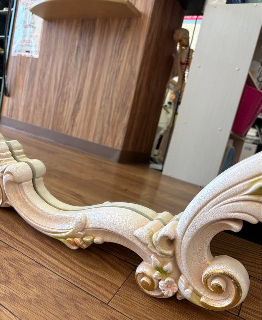 おもち【美品】アンティーク調 ミラー 壁掛け 洋風 シャビーシック