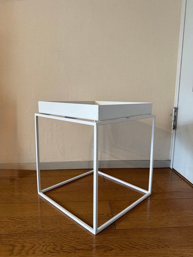 HAY TRAY TABLE（トレイテーブル）S ホワイト サイドテーブル
