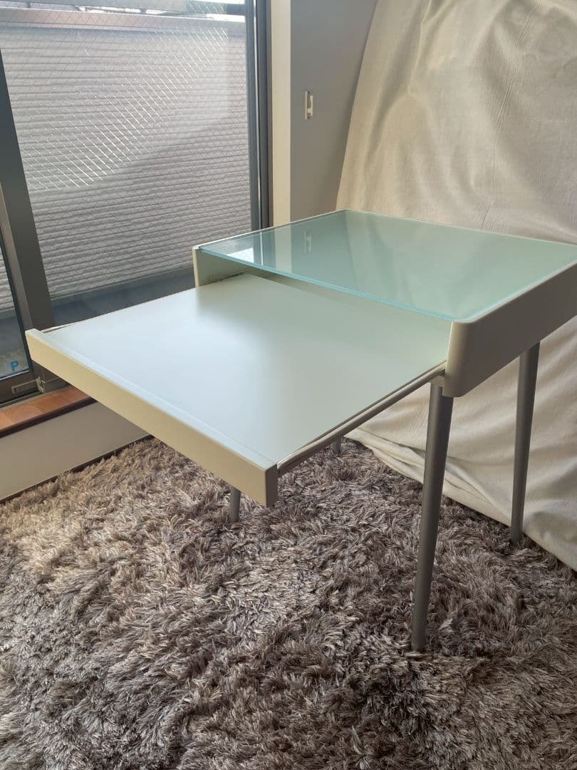 【美品】すりガラステーブル オシャレ PC台 スライド式引き出し