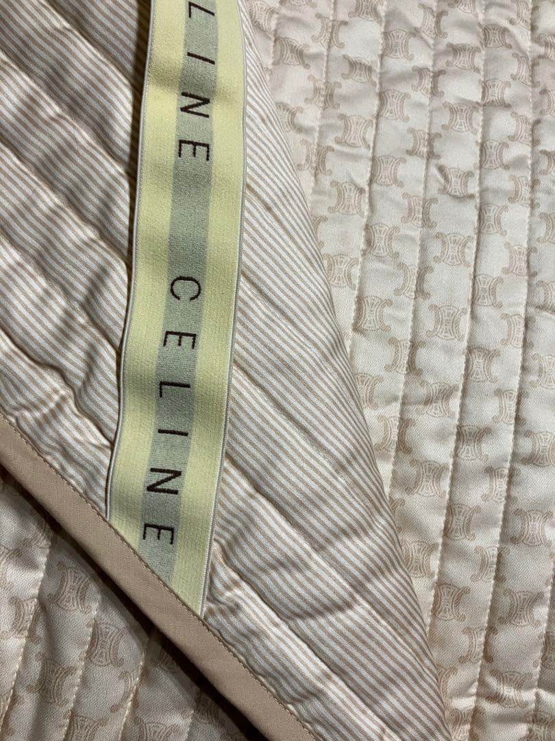 セリーヌ　パッドシーツ　シーツ　タグ付