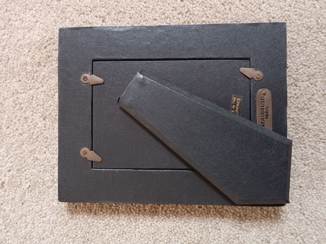 お値下　R＆Y AUGOUSTI PARIS　フォトフレーム　写真立て　額　木製