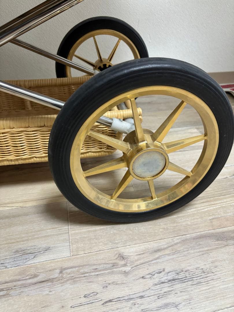 プスプス　東京乳母車