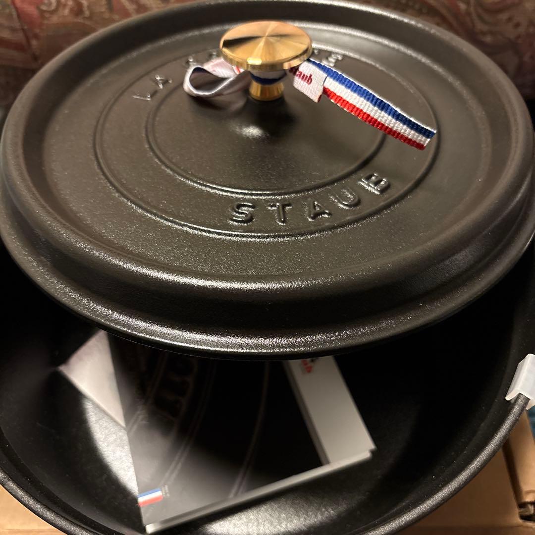 【新品】ピコ・ココット　ラウンド　ブラック　24㎝　3.8L ほうろう