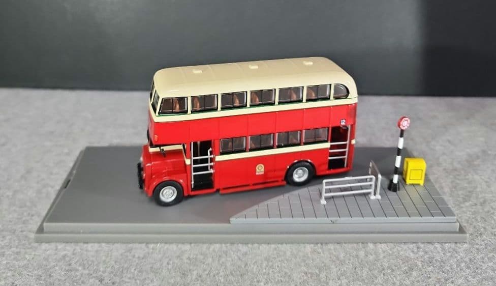 香港九龍バス会社 ダイムラーA 2階建てバス