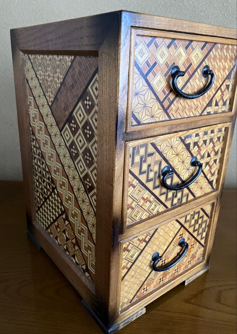 寄木細工 3段小引き出し 伝統工芸 幾何学文様 木工芸 - メルカリ