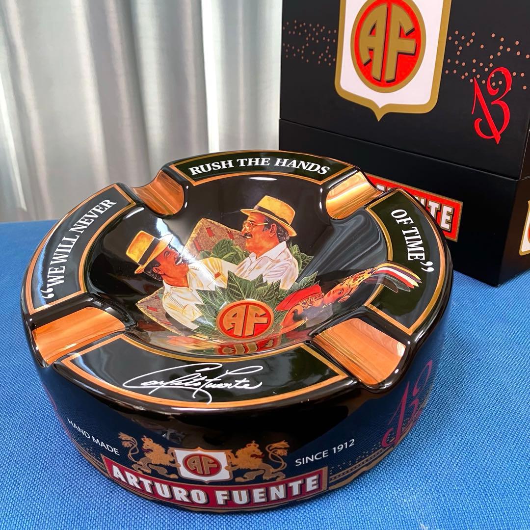 ARTURO FUENTE アルトゥーロ 陶磁器 灰皿 ブラック ゴールド